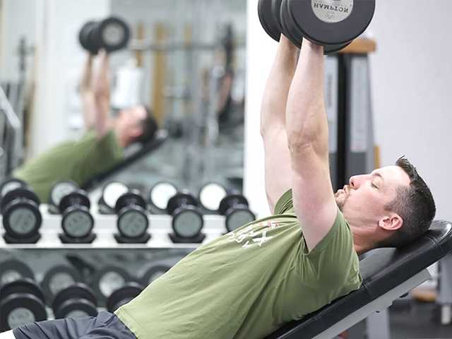 Man lifting weights